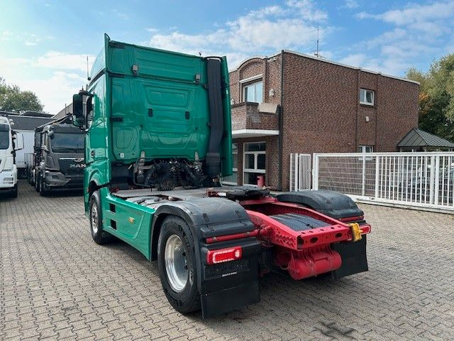 Mercedes-Benz 1851 Actros SZM mit Kipper-Pumpe 4x2 - رأس تريلا: صورة 4 Mercedes-Benz 1851 Actros SZM mit Kipper-Pumpe 4x2 - رأس تريلا: صورة 4