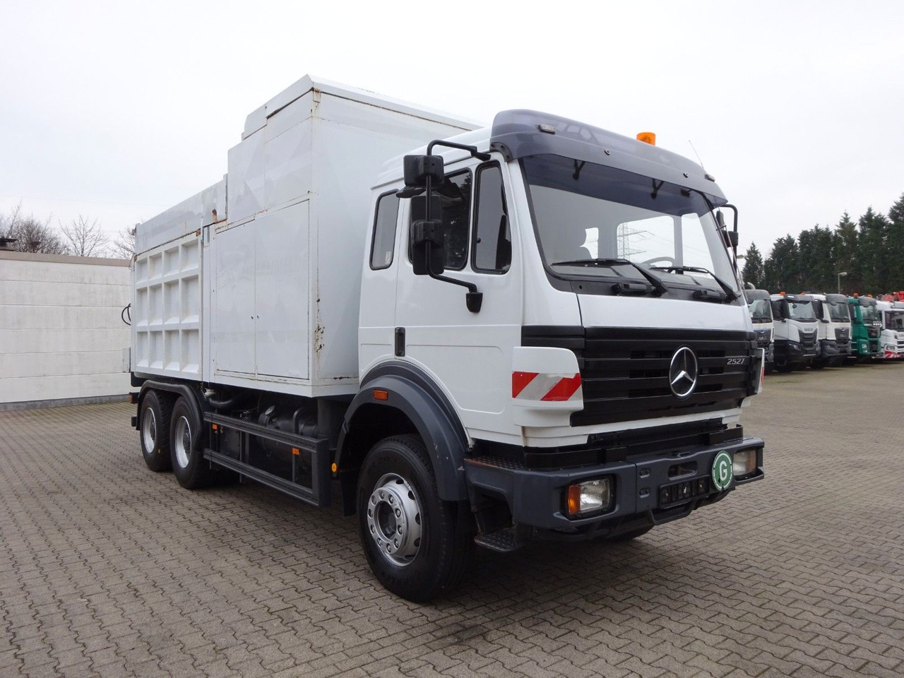 Mercedes-Benz 2527 Saugbagger. RSP Mercedes-Benz 2527 Saugbagger. RSP - فراغ شاحنة: صورة 4 Mercedes-Benz 2527 Saugbagger. RSP Mercedes-Benz 2527 Saugbagger. RSP - فراغ شاحنة: صورة 4