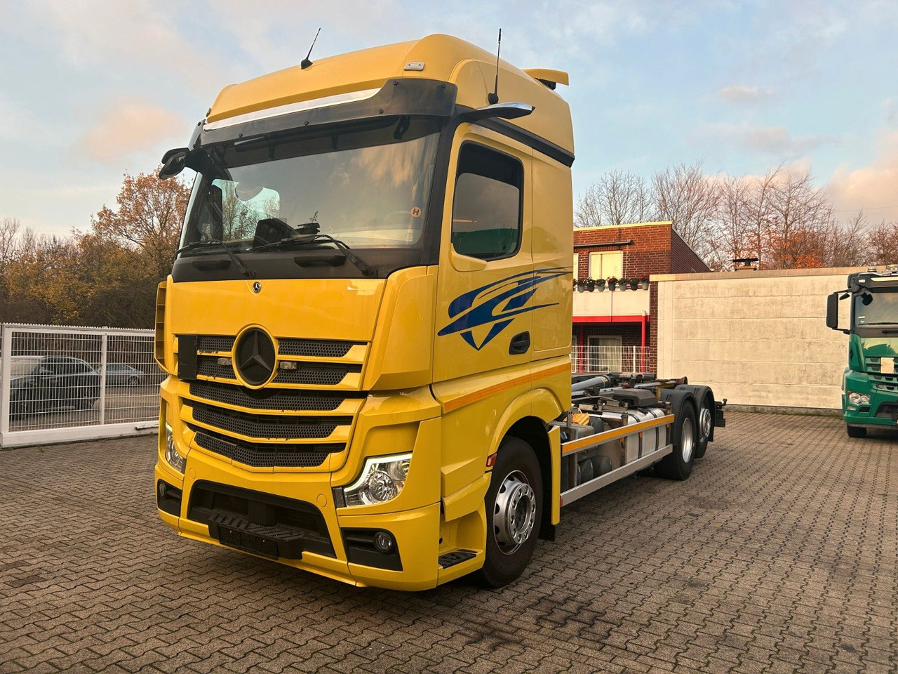 Mercedes-Benz 2545 Actros MEILLER Abroller 6x2 - شاحنة برافعة خطافية: صورة 1 Mercedes-Benz 2545 Actros MEILLER Abroller 6x2 - شاحنة برافعة خطافية: صورة 1