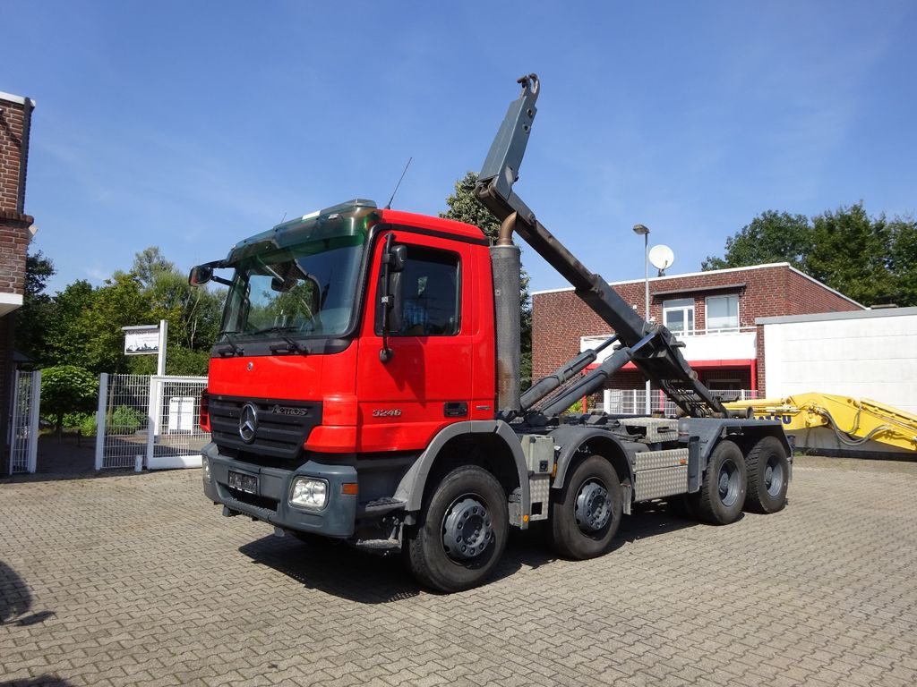 Mercedes-Benz 3246 Actros Abroller K45 8x4 Knickhacken Mercedes-Benz 3246 Actros Abroller K45 8x4 Knickhacken - شاحنة برافعة خطافية: صورة 2 Mercedes-Benz 3246 Actros Abroller K45 8x4 Knickhacken Mercedes-Benz 3246 Actros Abroller K45 8x4 Knickhacken - شاحنة برافعة خطافية: صورة 2
