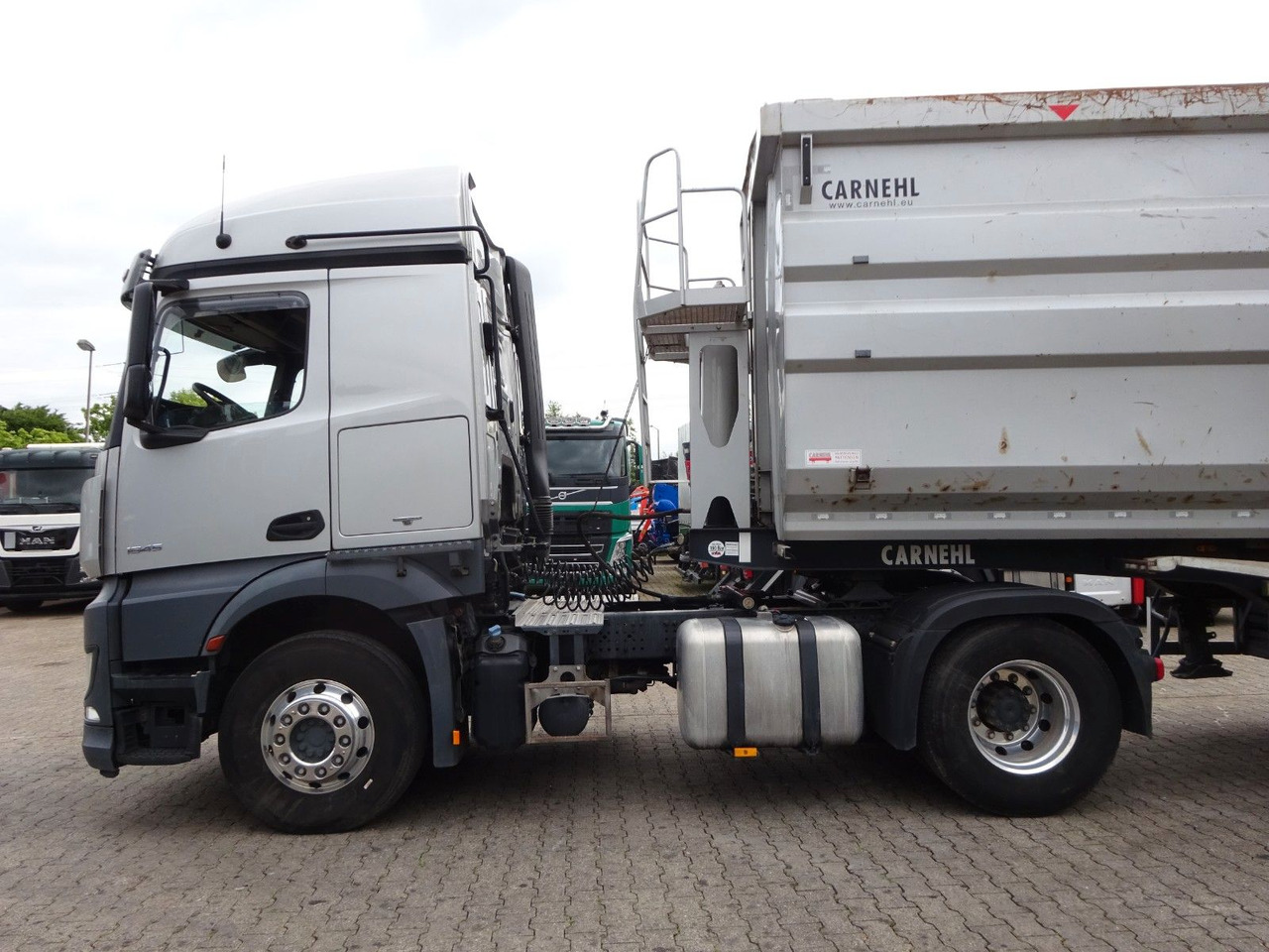 Mercedes-Benz 845 Actros SZM mit Hydraulik Pumpe 4x2 - مقطورة السحب: صورة 3 Mercedes-Benz 845 Actros SZM mit Hydraulik Pumpe 4x2 - مقطورة السحب: صورة 3