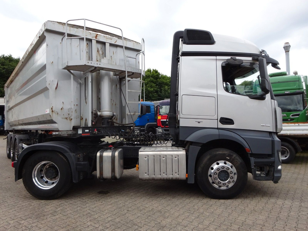 Mercedes-Benz 845 Actros SZM mit Hydraulik Pumpe 4x2 - مقطورة السحب: صورة 5 Mercedes-Benz 845 Actros SZM mit Hydraulik Pumpe 4x2 - مقطورة السحب: صورة 5