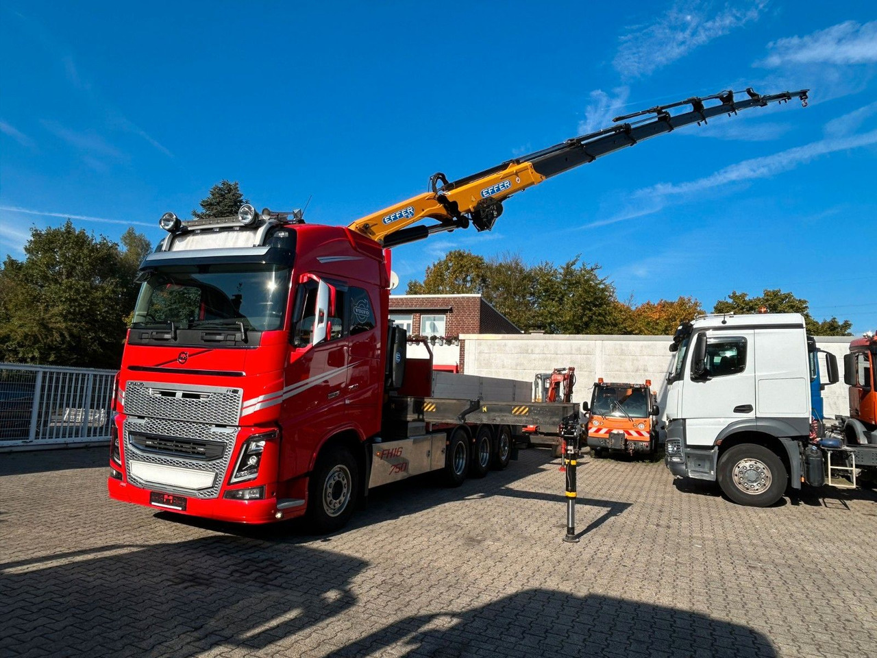 Volvo Autokran FH16 750 Pritsche EFFER 395/8S Lenk - شاحنة كرين: صورة 1 Volvo Autokran FH16 750 Pritsche EFFER 395/8S Lenk - شاحنة كرين: صورة 1