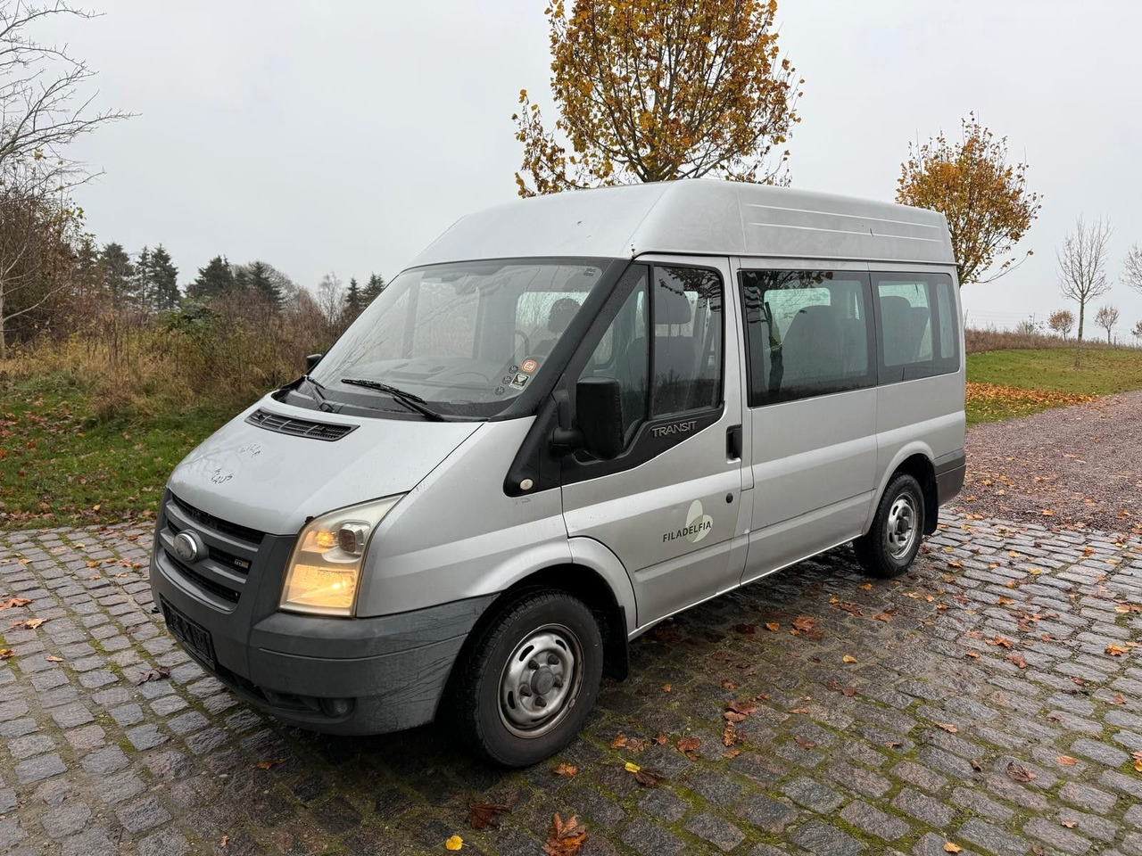Ford Transit Kombi FT 300 High+Long *Handycap Lift* - ميكروباص: صورة 3 Ford Transit Kombi FT 300 High+Long *Handycap Lift* - ميكروباص: صورة 3