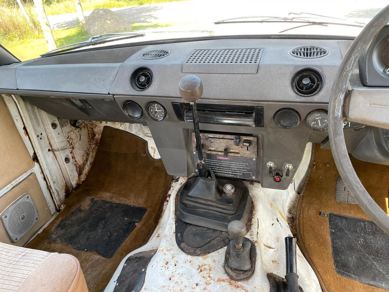 سيارة دفع رباعي Land Rover Range Rover Classic Suffix A: صورة 16 سيارة دفع رباعي Land Rover Range Rover Classic Suffix A: صورة 16