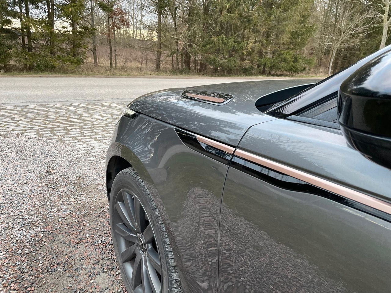 Land Rover Range Rover Velar R-Dynamic 3.0D 4WD Land Rover Range Rover Velar R-Dynamic 3.0D 4WD *RESERVED - سيارة دفع رباعي: صورة 5 Land Rover Range Rover Velar R-Dynamic 3.0D 4WD Land Rover Range Rover Velar R-Dynamic 3.0D 4WD *RESERVED - سيارة دفع رباعي: صورة 5