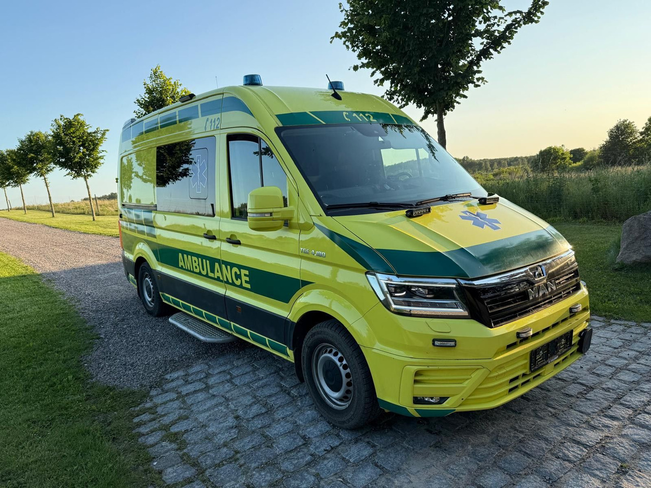 MAN TGE 4.180 Ambulance * 29 800 € netto *RESERVED - سيارة إسعاف: صورة 1 MAN TGE 4.180 Ambulance * 29 800 € netto *RESERVED - سيارة إسعاف: صورة 1