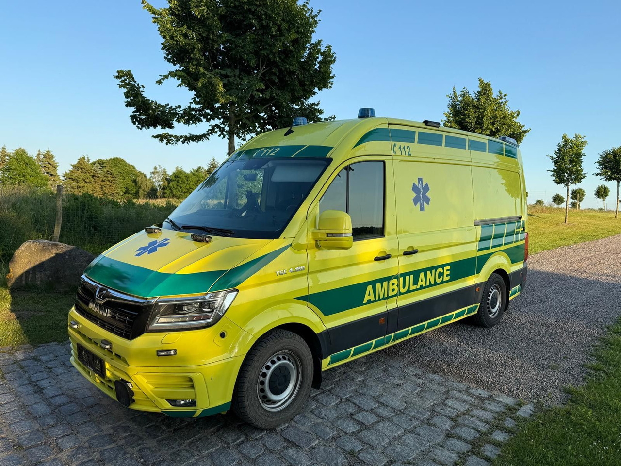 MAN TGE 4.180 Ambulance * 29 800 € netto *RESERVED - سيارة إسعاف: صورة 2 MAN TGE 4.180 Ambulance * 29 800 € netto *RESERVED - سيارة إسعاف: صورة 2