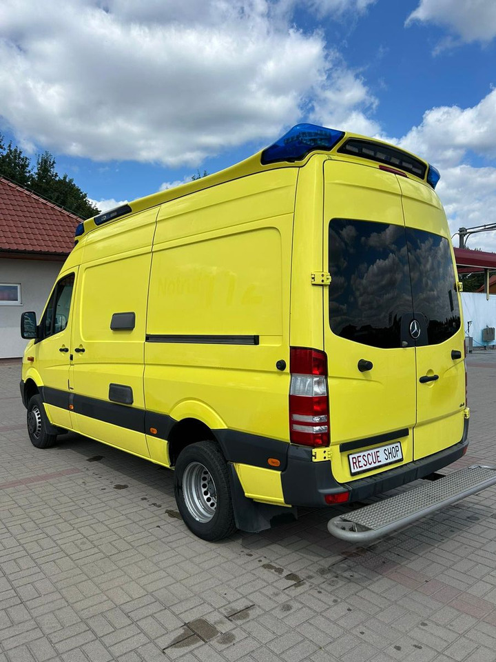 Mercedes-Benz Sprinter 519 CDI 4X4 **Ambulace** - ميكروباص: صورة 3 Mercedes-Benz Sprinter 519 CDI 4X4 **Ambulace** - ميكروباص: صورة 3
