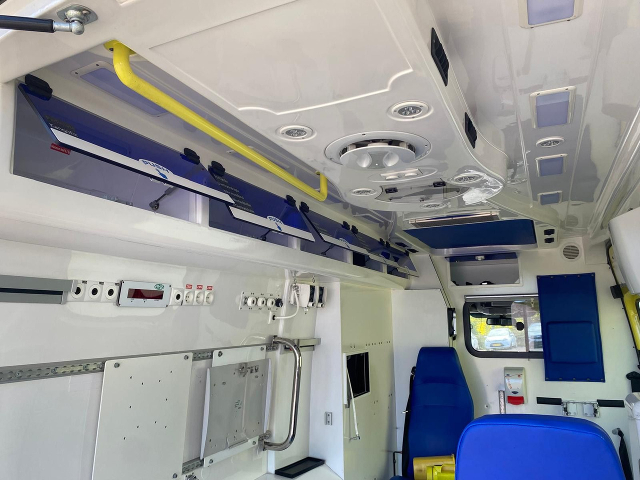 تأجير  Mercedes-Benz Sprinter II 316 CDI Aut *Ambulance *MOTORSCHADEN Mercedes-Benz Sprinter II 316 CDI Aut *Ambulance *MOTORSCHADEN: صورة 20