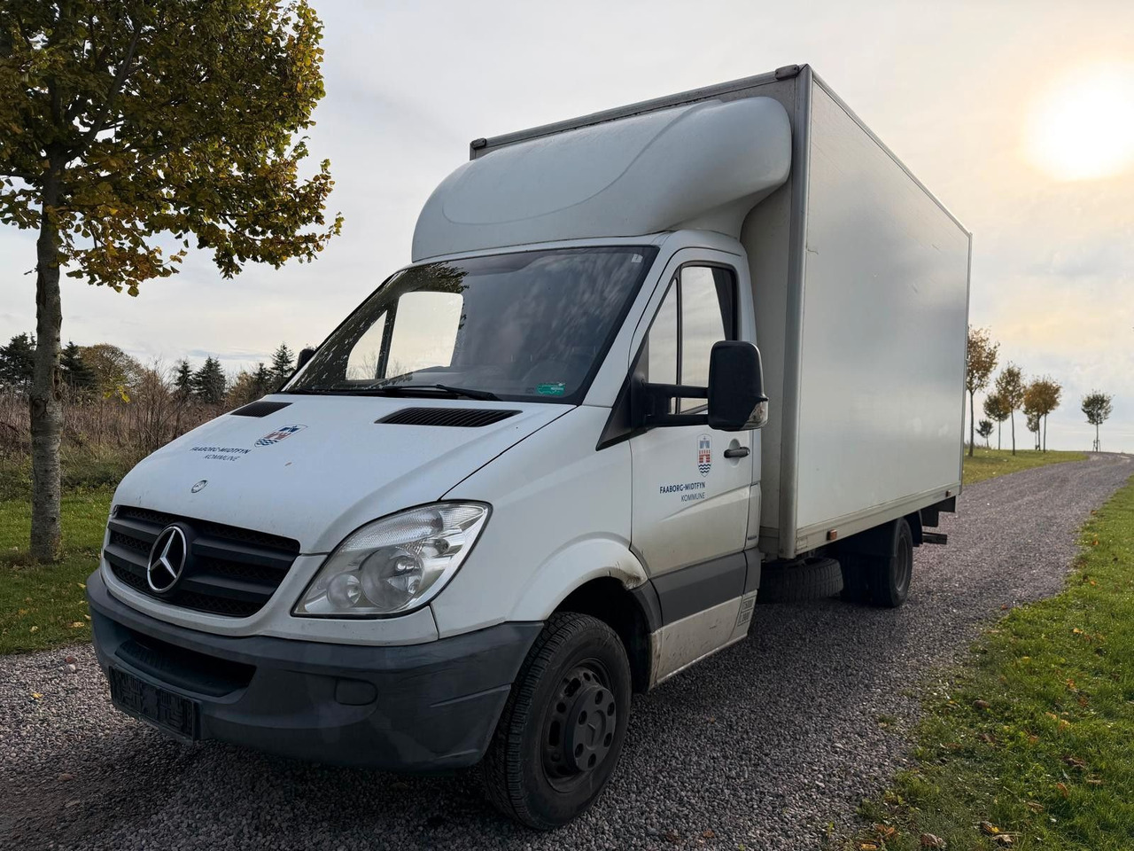 Mercedes-Benz Sprinter II Box + Lift - فان: صورة 1 Mercedes-Benz Sprinter II Box + Lift - فان: صورة 1