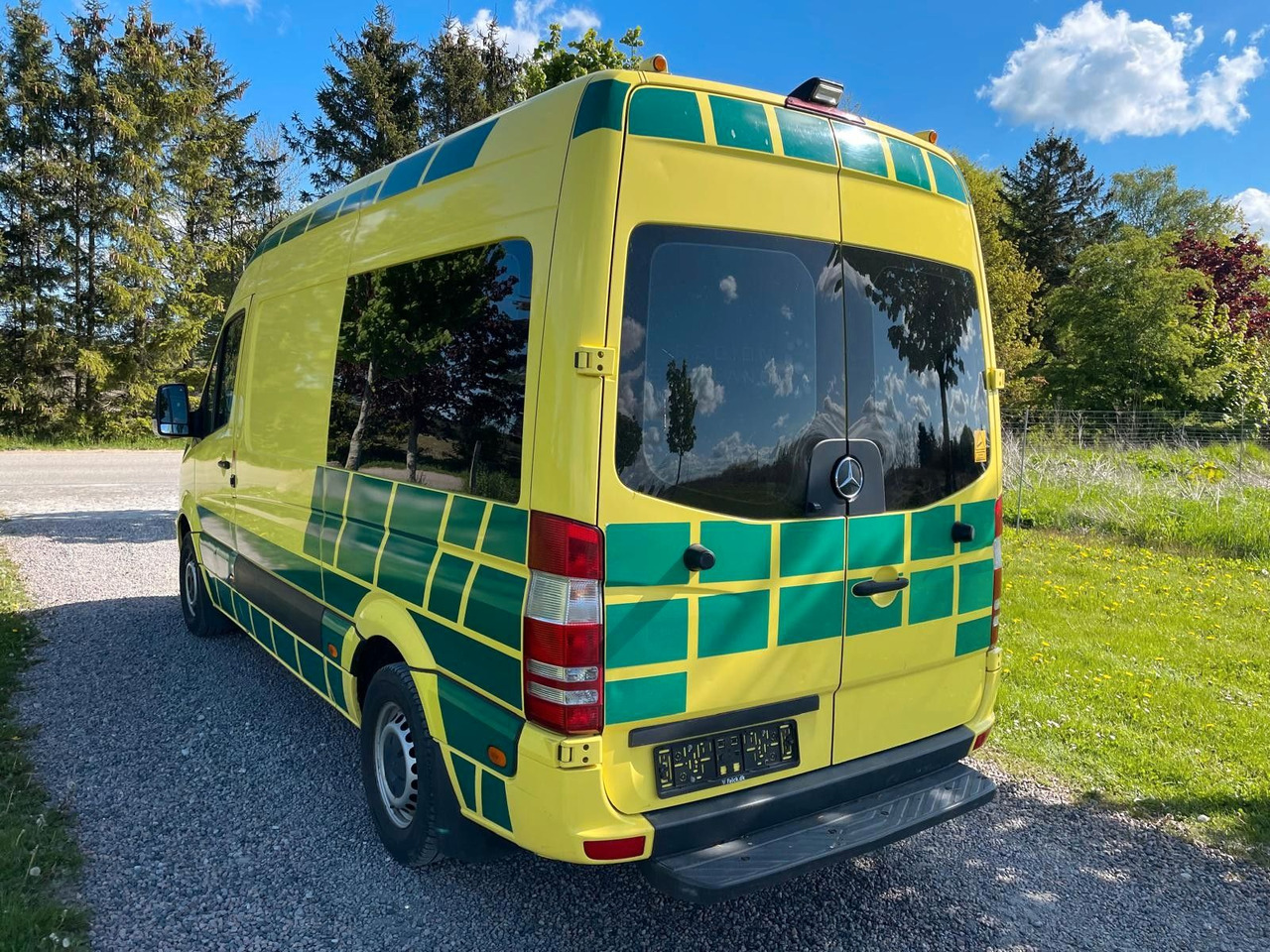 Mercedes-Benz Sprinter II Kasten 316 CDI Aut Ambulance* - سيارة إسعاف: صورة 3 Mercedes-Benz Sprinter II Kasten 316 CDI Aut Ambulance* - سيارة إسعاف: صورة 3