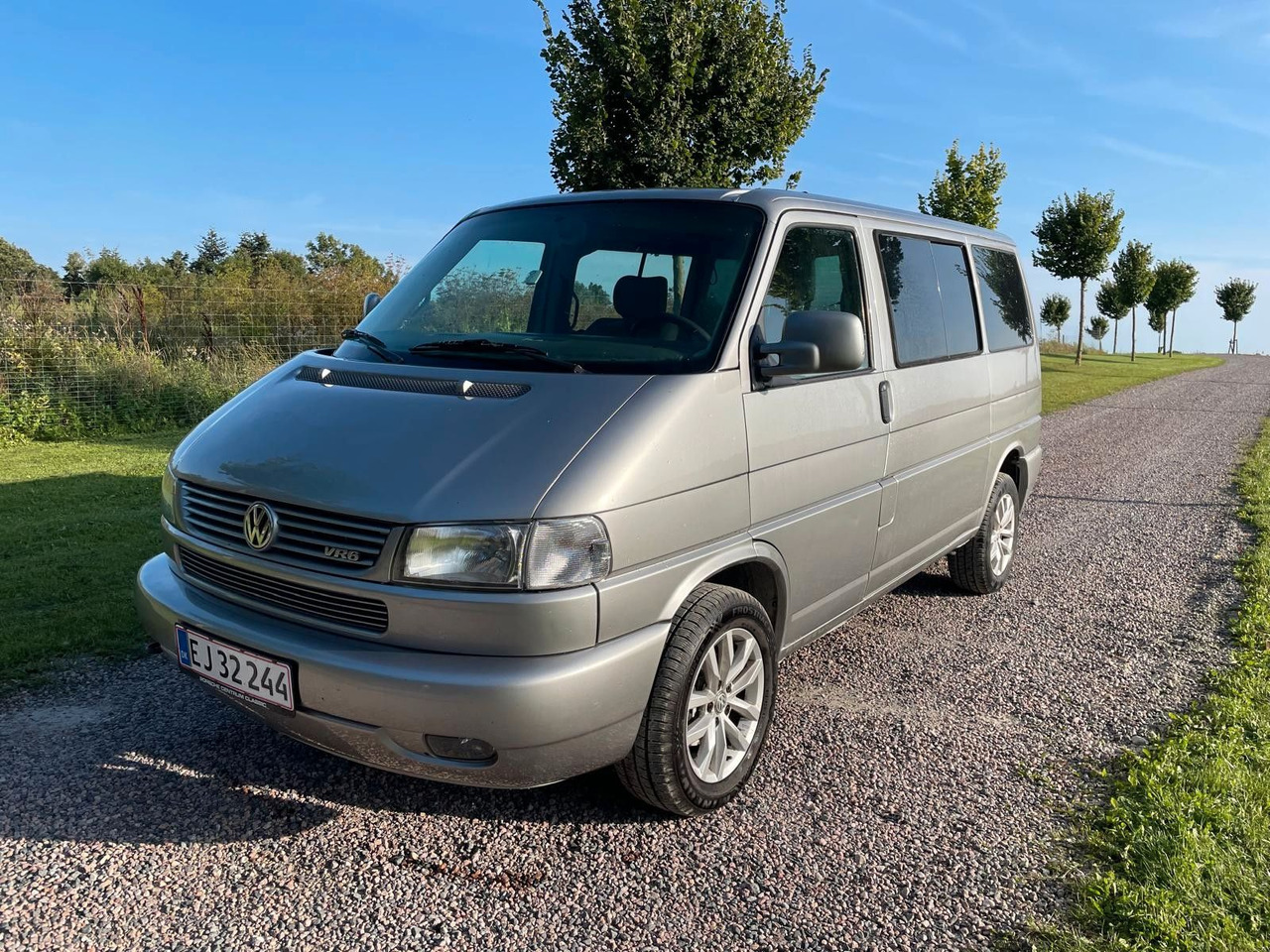 Volkswagen T4 Multivan Bus VR6 *12 000€ - ميكروباص: صورة 1 Volkswagen T4 Multivan Bus VR6 *12 000€ - ميكروباص: صورة 1