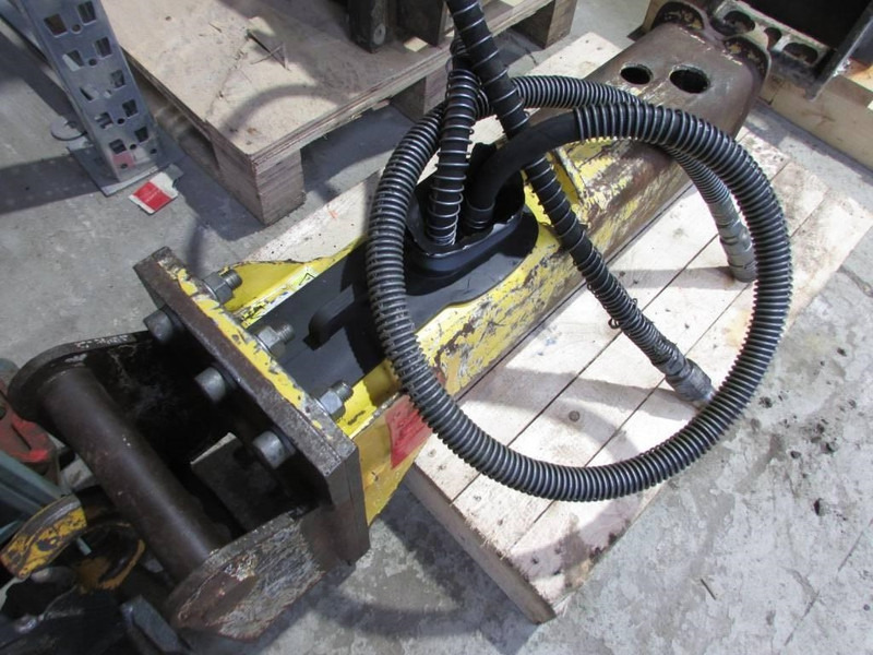 Atlas-Copco EC 40 T Hydraulikhammer 2.100 EUR - مطرقة هيدروليكية - آلات الإنشاء: صورة 2 Atlas-Copco EC 40 T Hydraulikhammer 2.100 EUR - مطرقة هيدروليكية - آلات الإنشاء: صورة 2