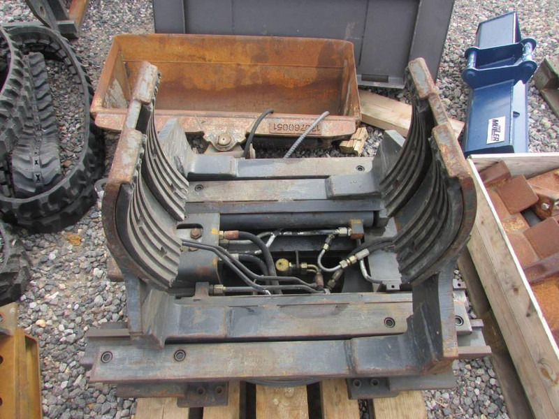 Bolzoni Fassgreifer drum clamp KG 06T2A SP - مشبك - معدات المناولة: صورة 2 Bolzoni Fassgreifer drum clamp KG 06T2A SP - مشبك - معدات المناولة: صورة 2