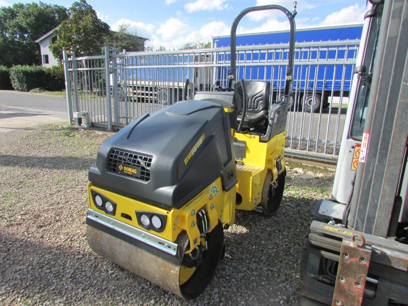 Bomag BW 90 AD-5 Walze / 21.500 EUR - مدحلة: صورة 4 Bomag BW 90 AD-5 Walze / 21.500 EUR - مدحلة: صورة 4