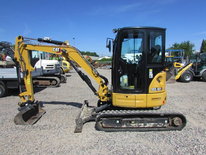 Cat 303.5 E2 CR Minibagger 32.000 EUR - حفار صغير: صورة 1 Cat 303.5 E2 CR Minibagger 32.000 EUR - حفار صغير: صورة 1