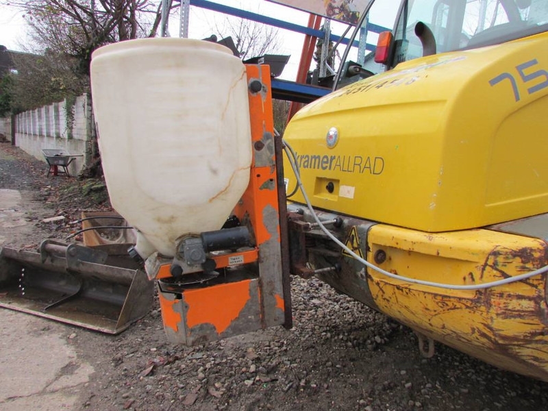 Kramer 750 Radlader mit Winterdienstausrüstung 19.900 € - اللودر بعجل: صورة 5 Kramer 750 Radlader mit Winterdienstausrüstung 19.900 € - اللودر بعجل: صورة 5