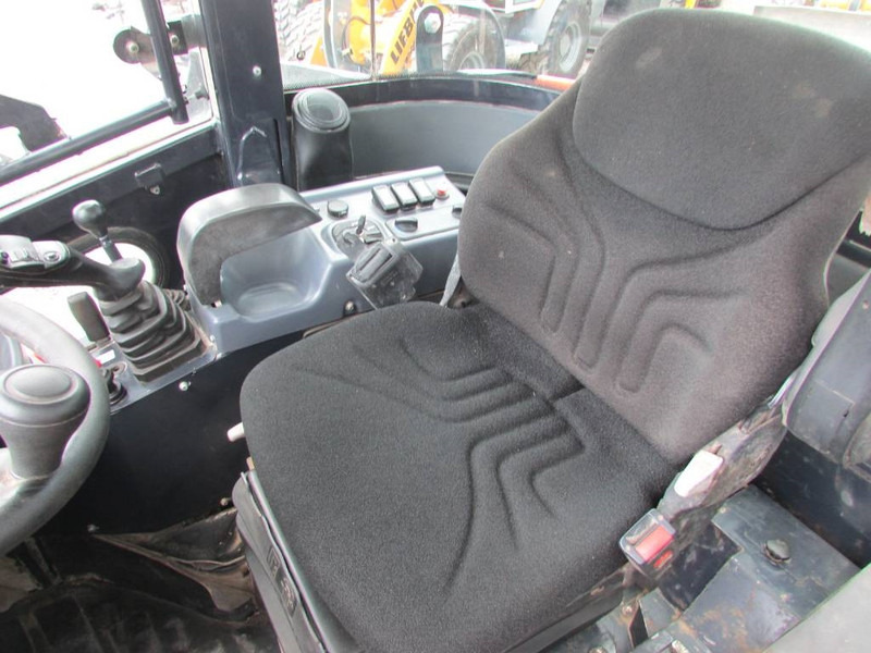 اللودر بعجل Kubota R 065 Radlader 31.000 EUR: صورة 9