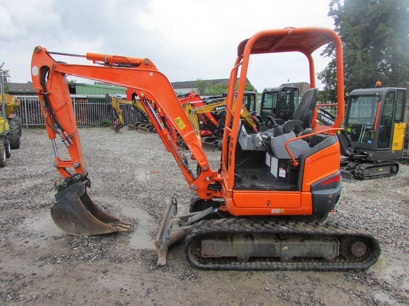 Kubota U 27-4 Canopy Minibagger 17.500 EUR - حفار صغير: صورة 1 Kubota U 27-4 Canopy Minibagger 17.500 EUR - حفار صغير: صورة 1