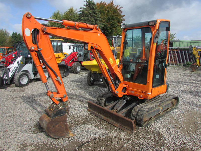 Kubota U 27-4 Minibagger 21.000 EUR - حفار صغير: صورة 1 Kubota U 27-4 Minibagger 21.000 EUR - حفار صغير: صورة 1