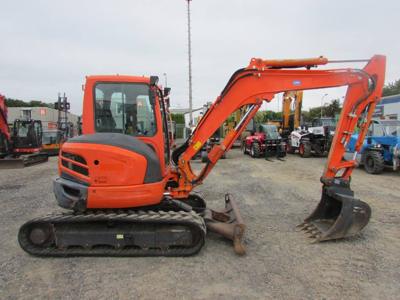 Kubota U 55-4 25.500 EUR - حفار صغير: صورة 1 Kubota U 55-4 25.500 EUR - حفار صغير: صورة 1