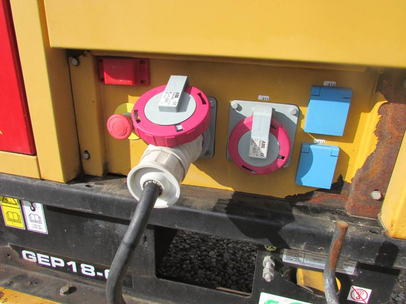 Olympian GEP 18-6 Lichtmast Zeppelin Lichtgiraffe Anhänger - مجموعة المولد: صورة 4 Olympian GEP 18-6 Lichtmast Zeppelin Lichtgiraffe Anhänger - مجموعة المولد: صورة 4