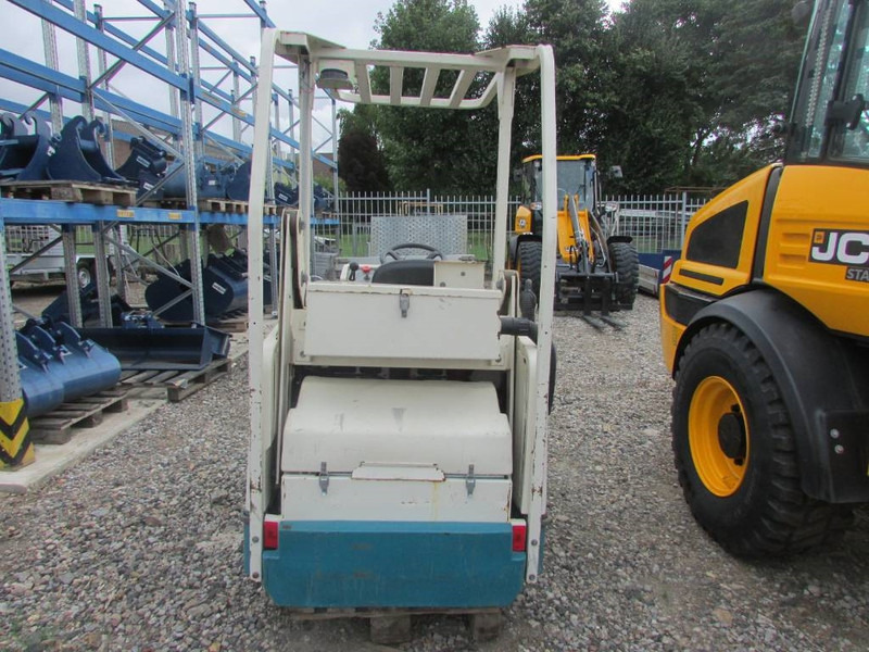 TENNANT 6200U01 964 Kehrmaschine 1.000 EUR - سياره كنس شوارع: صورة 5 TENNANT 6200U01 964 Kehrmaschine 1.000 EUR - سياره كنس شوارع: صورة 5