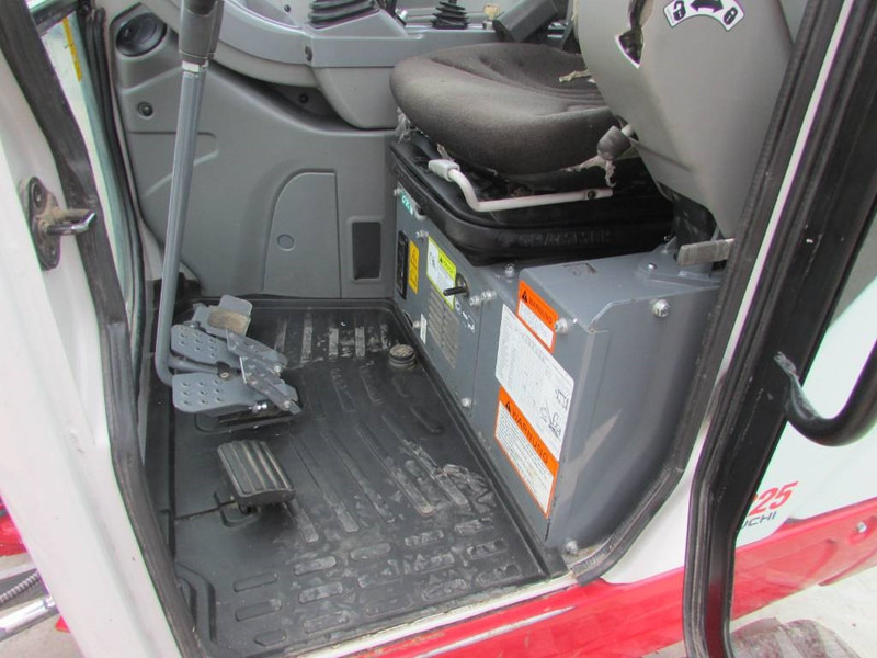 حفار صغير Takeuchi TB225 V3 Minibagger 32.000 EUR net: صورة 7
