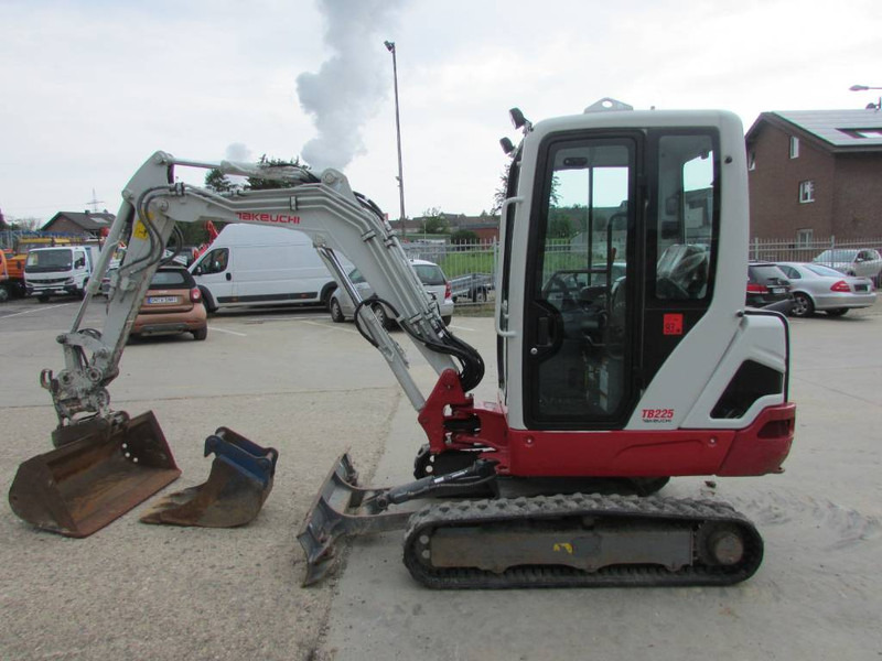 Takeuchi TB225 V3 Minibagger 35.500 EUR net - حفار صغير: صورة 4 Takeuchi TB225 V3 Minibagger 35.500 EUR net - حفار صغير: صورة 4