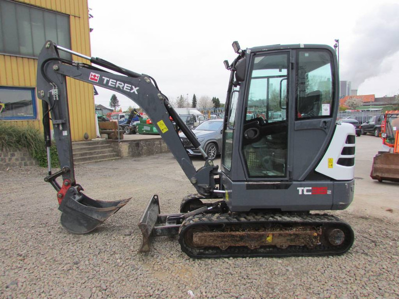 Terex TC 35-2 Minibagger 24.500 EUR Top Zustand - حفار صغير: صورة 1 Terex TC 35-2 Minibagger 24.500 EUR Top Zustand - حفار صغير: صورة 1