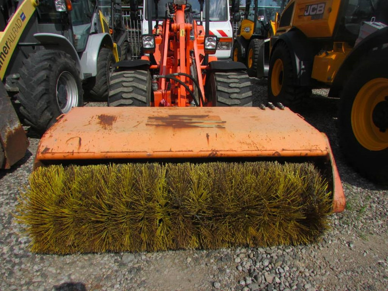 Vangaever Typ 05BB1525 Anbaukehrmaschine 1.500 EUR - مقشة - آلات الإنشاء: صورة 2 Vangaever Typ 05BB1525 Anbaukehrmaschine 1.500 EUR - مقشة - آلات الإنشاء: صورة 2