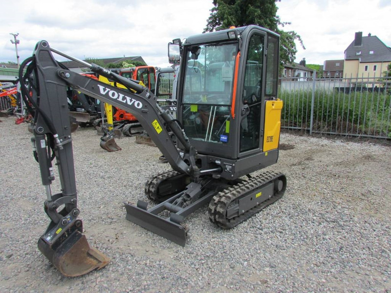 Volvo EC 18 E Minibagger 23.500 EUR - حفار صغير: صورة 2 Volvo EC 18 E Minibagger 23.500 EUR - حفار صغير: صورة 2