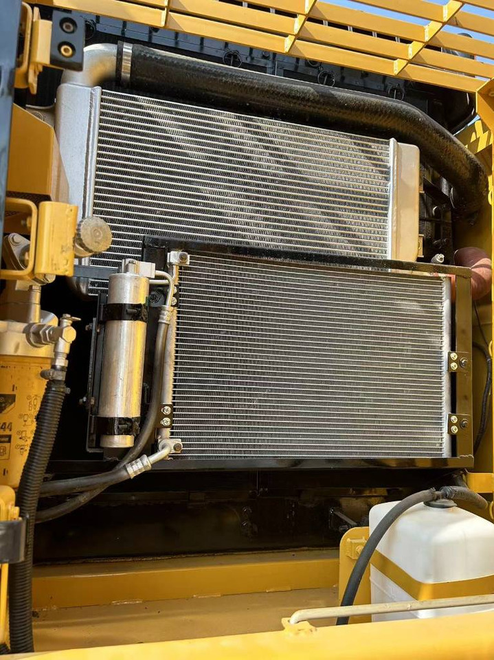 CAT 320D2 - حفار زاحف: صورة 5 CAT 320D2 - حفار زاحف: صورة 5