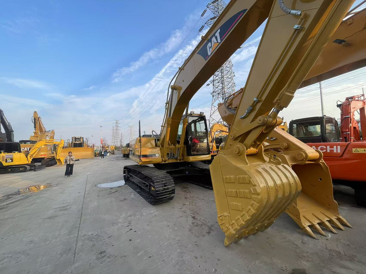 CATERPILLAR 320BL - حفار زاحف: صورة 3 CATERPILLAR 320BL - حفار زاحف: صورة 3