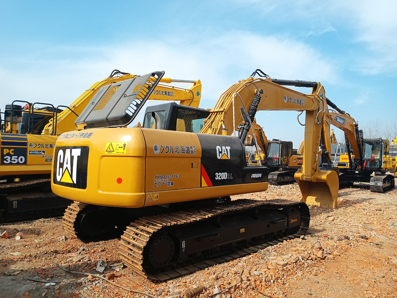 CATERPILLAR 320D2L - حفار زاحف: صورة 1 CATERPILLAR 320D2L - حفار زاحف: صورة 1