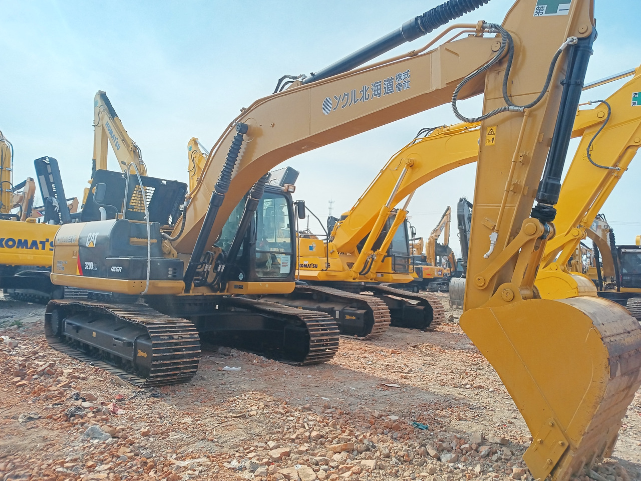CATERPILLAR 320D2L - حفار زاحف: صورة 3 CATERPILLAR 320D2L - حفار زاحف: صورة 3