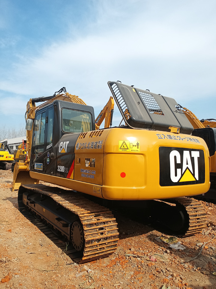 CATERPILLAR 320D2L - حفار زاحف: صورة 4 CATERPILLAR 320D2L - حفار زاحف: صورة 4