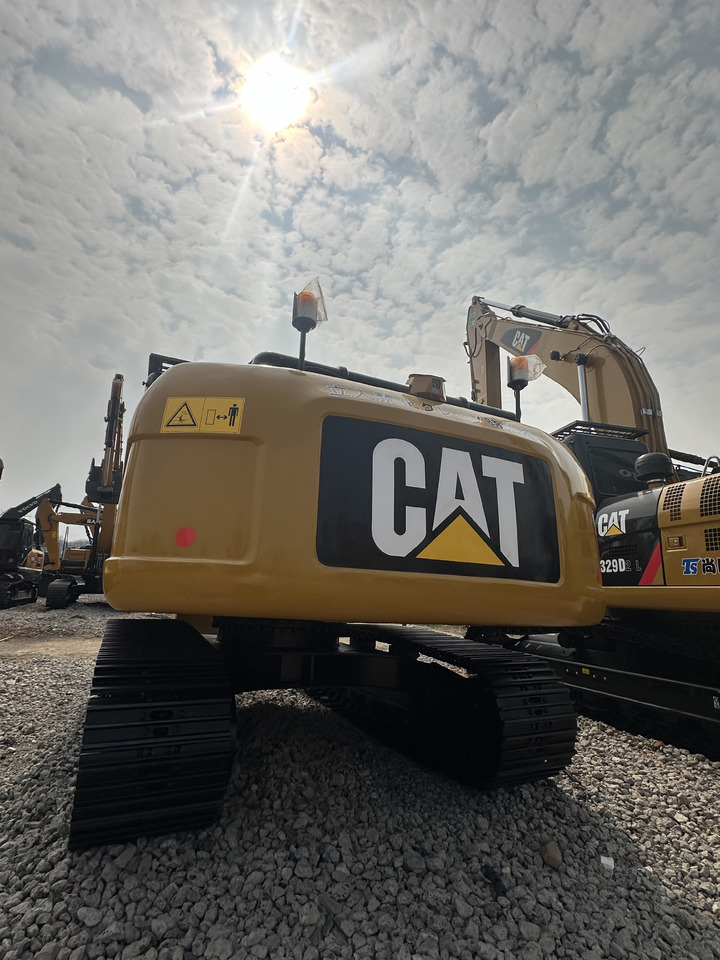 CATERPILLAR 320D2 - حفار زاحف: صورة 2 CATERPILLAR 320D2 - حفار زاحف: صورة 2