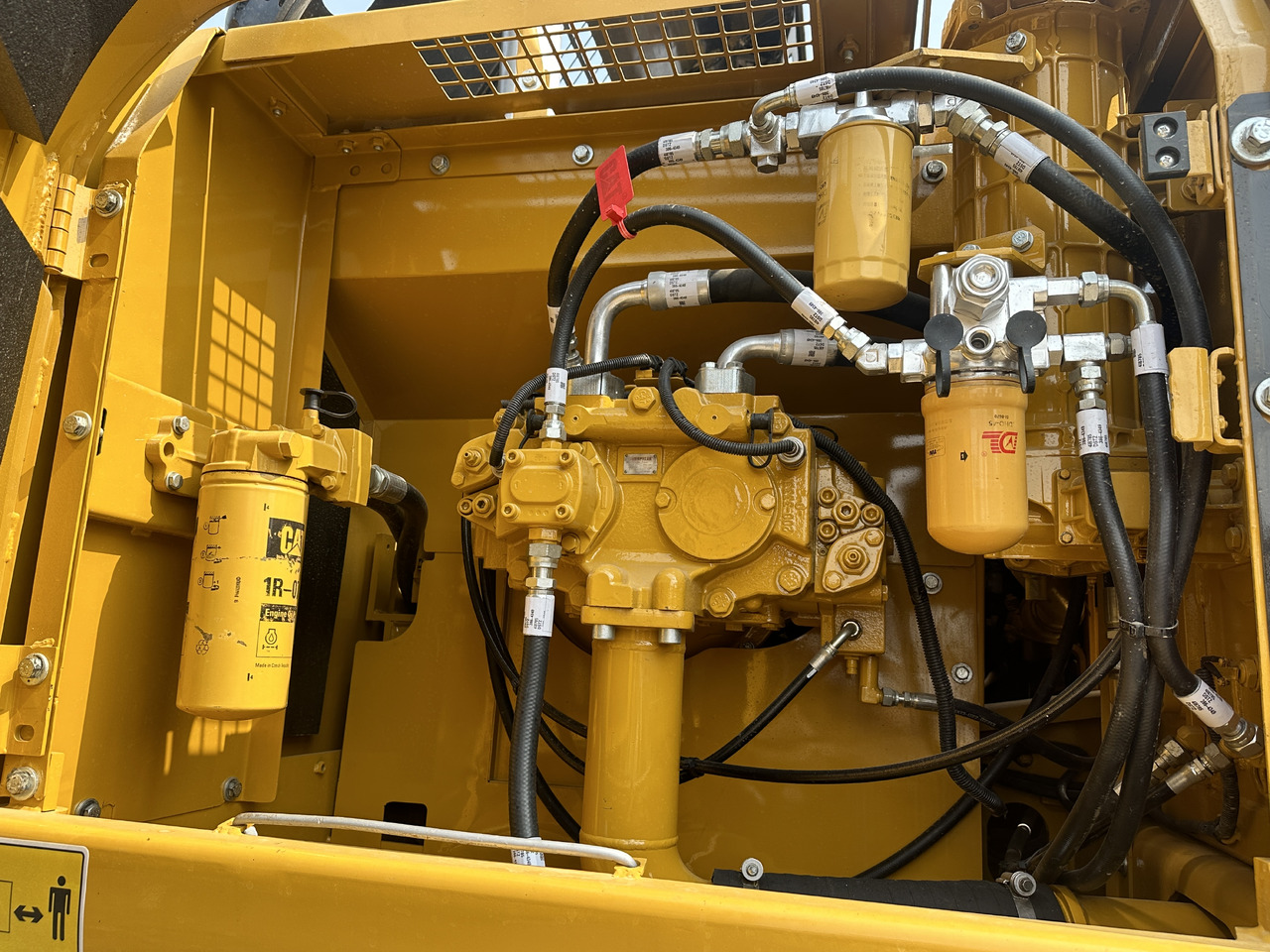 CATERPILLAR 329D2L - حفار زاحف: صورة 5 CATERPILLAR 329D2L - حفار زاحف: صورة 5