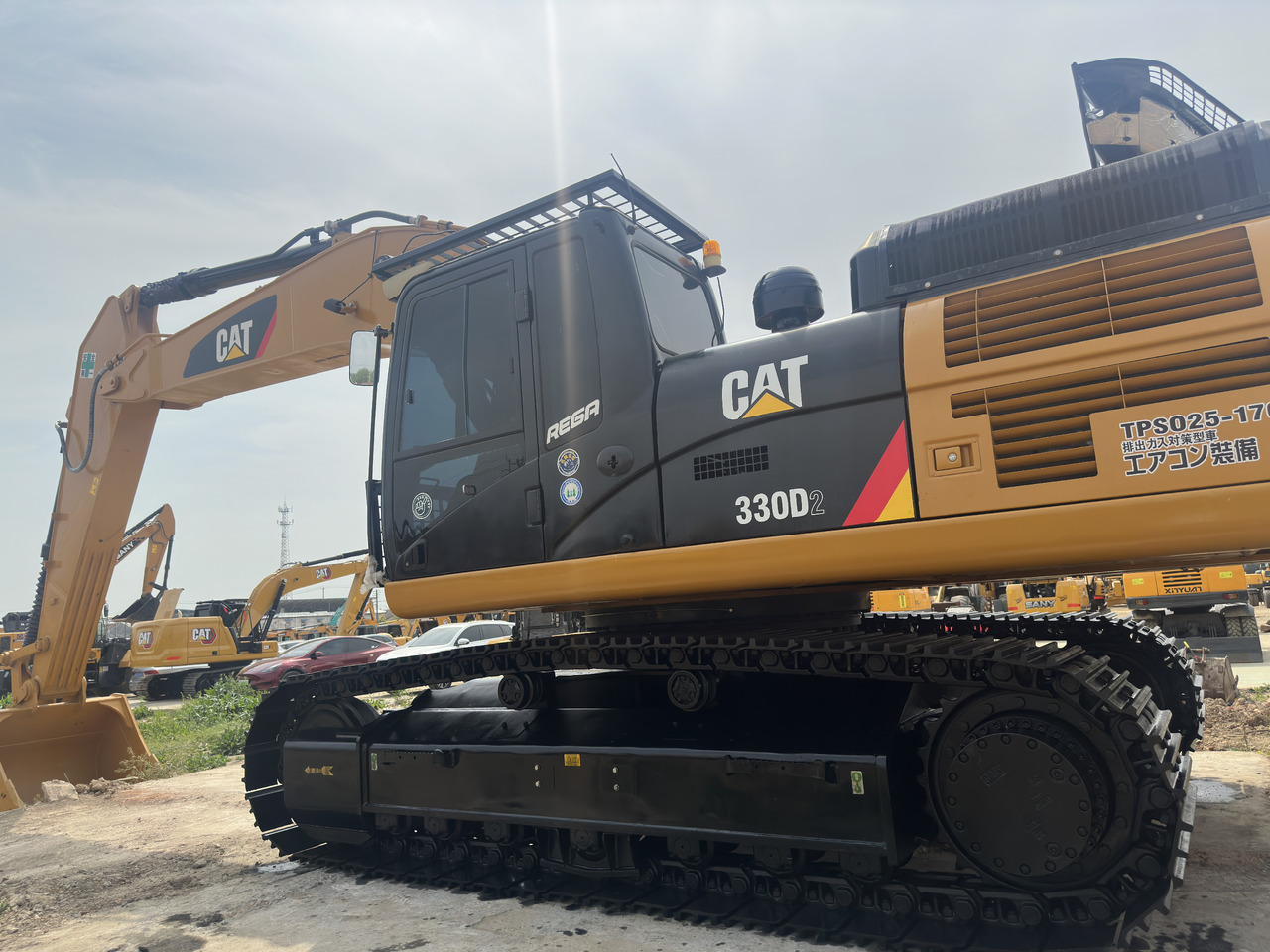 CATERPILLAR 330D2 - حفار زاحف: صورة 1 CATERPILLAR 330D2 - حفار زاحف: صورة 1
