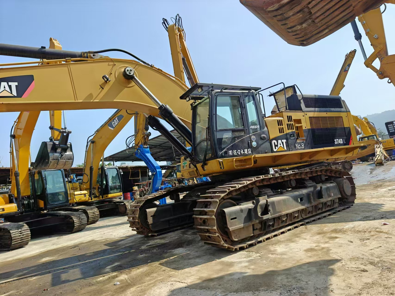 CATERPILLAR 374DL - حفار زاحف: صورة 3 CATERPILLAR 374DL - حفار زاحف: صورة 3