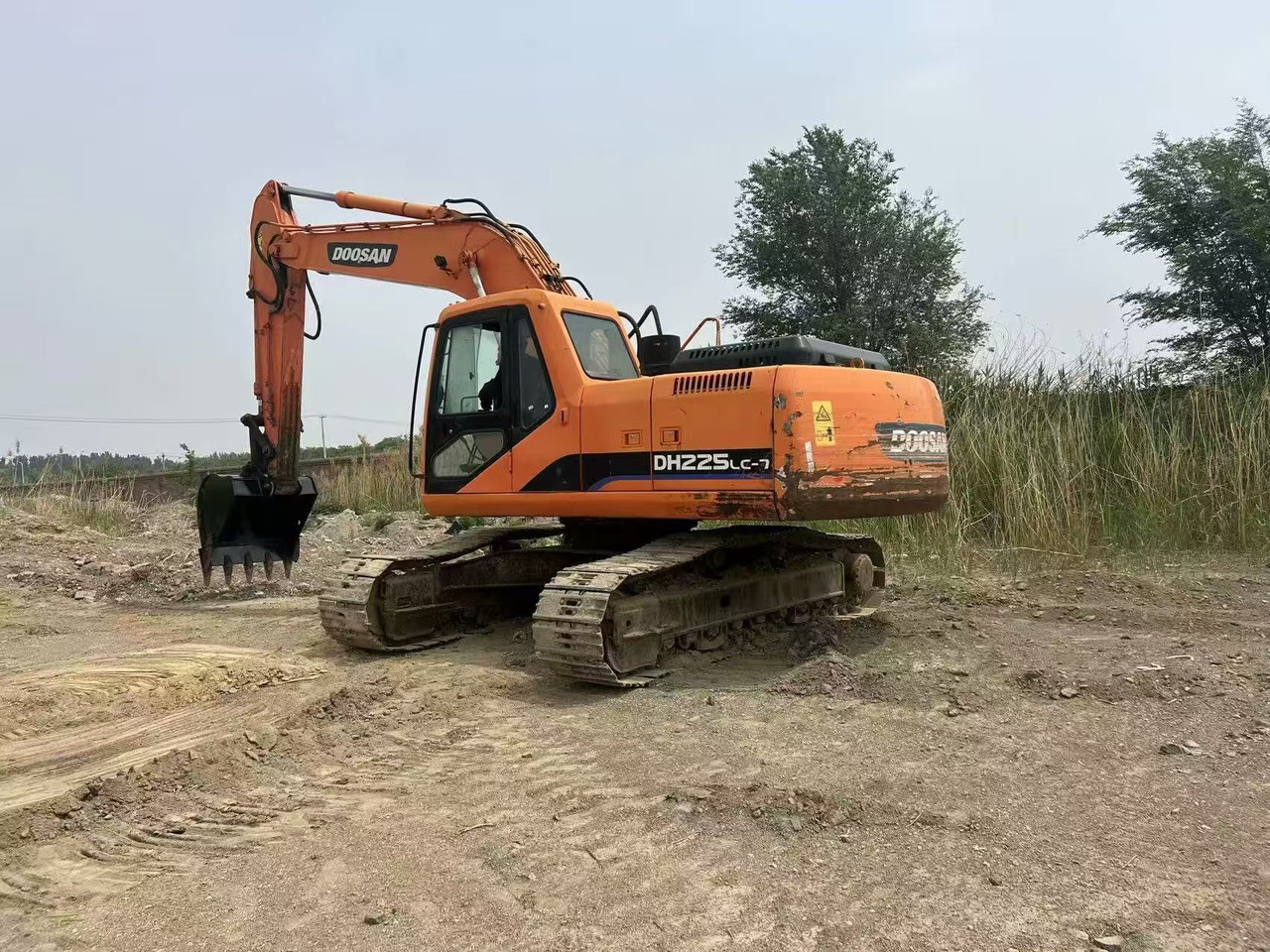 DOOSAN DH225LC-7 - حفار زاحف: صورة 2 DOOSAN DH225LC-7 - حفار زاحف: صورة 2