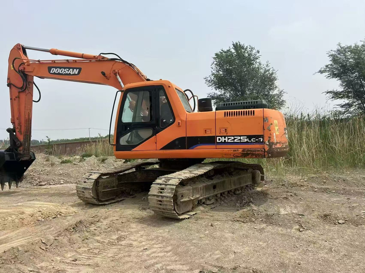DOOSAN DH225LC-7 - حفار زاحف: صورة 4 DOOSAN DH225LC-7 - حفار زاحف: صورة 4