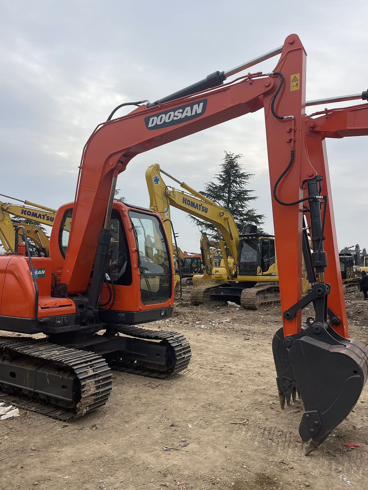 DOOSAN DX80 - حفار زاحف: صورة 3 DOOSAN DX80 - حفار زاحف: صورة 3