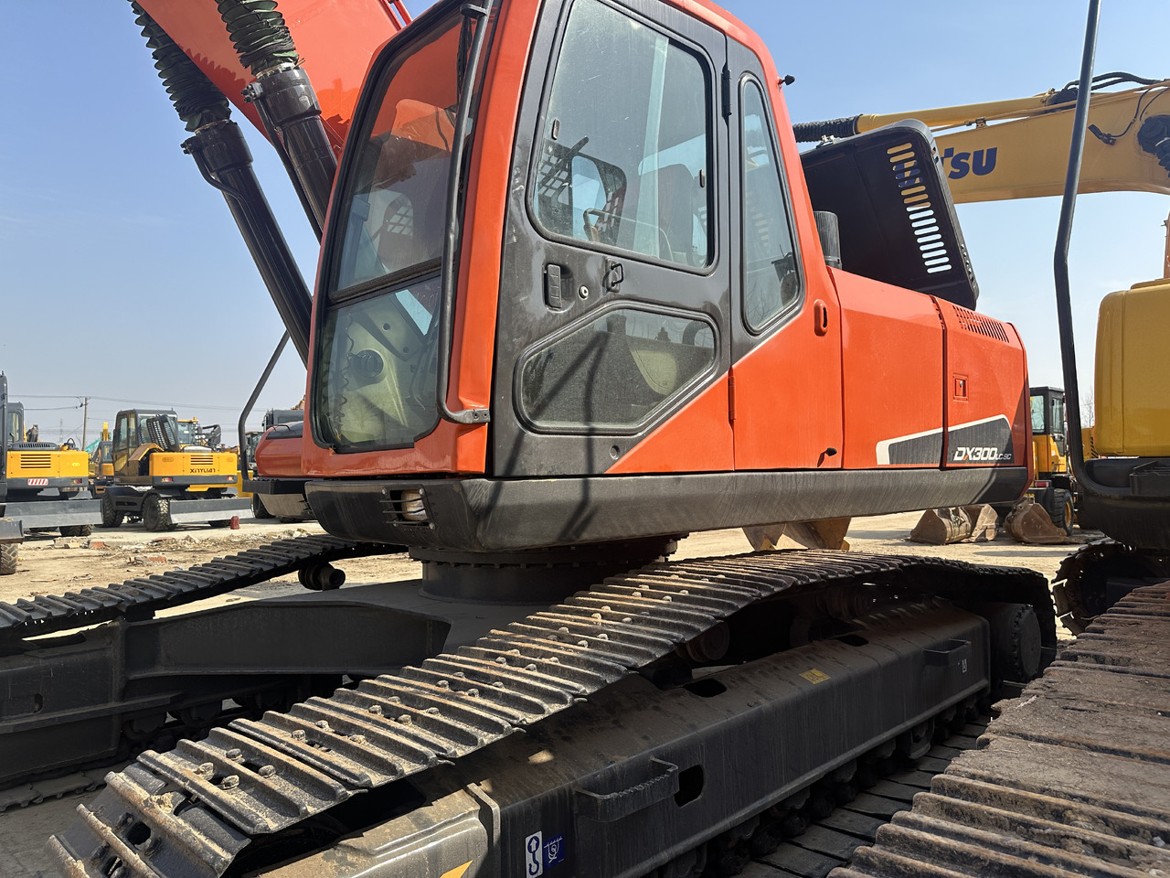 Doosan DX300-9C - حفار زاحف: صورة 3 Doosan DX300-9C - حفار زاحف: صورة 3