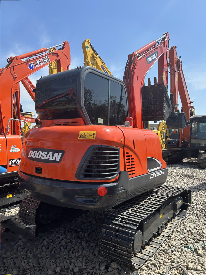 Doosan DX60 - حفار صغير: صورة 5 Doosan DX60 - حفار صغير: صورة 5