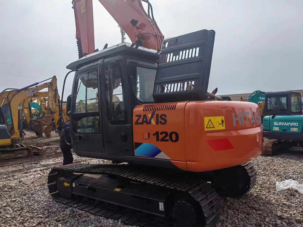 HITACHI ZX120 - حفار زاحف: صورة 2 HITACHI ZX120 - حفار زاحف: صورة 2