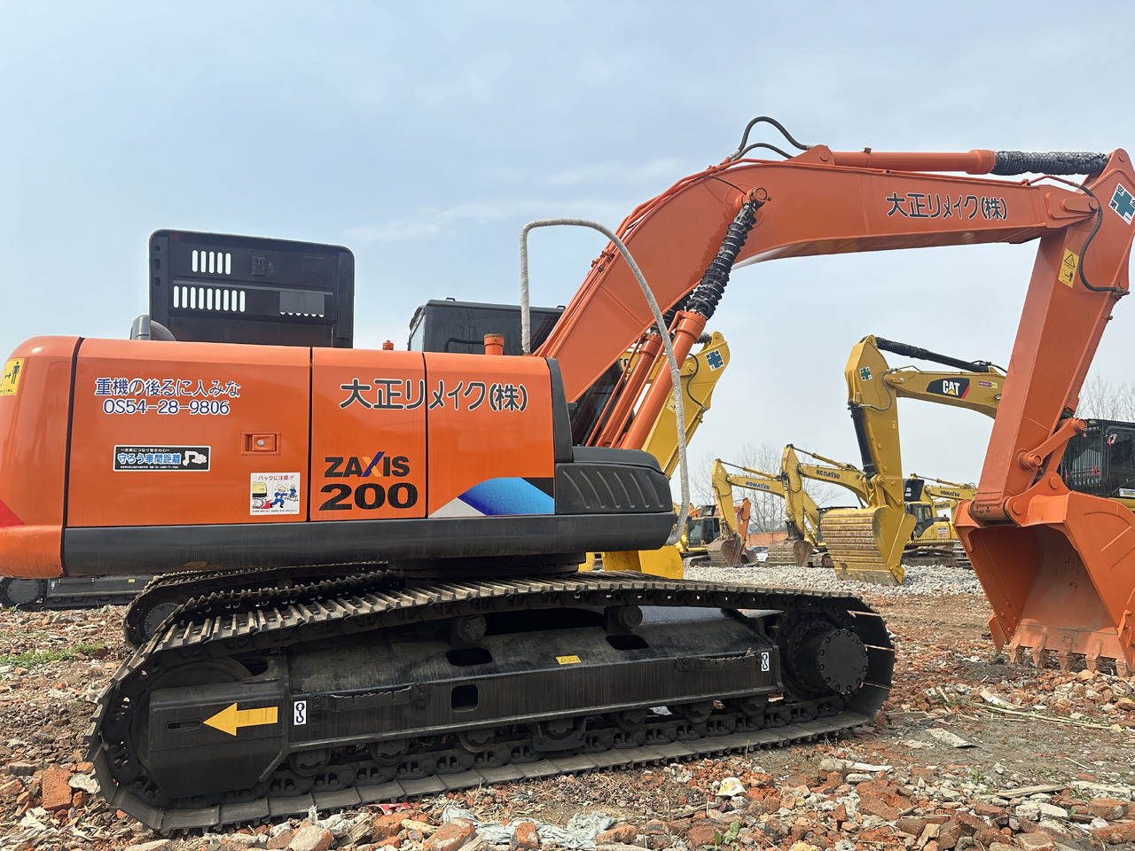 HITACHI ZX200-3 - حفار زاحف: صورة 1 HITACHI ZX200-3 - حفار زاحف: صورة 1
