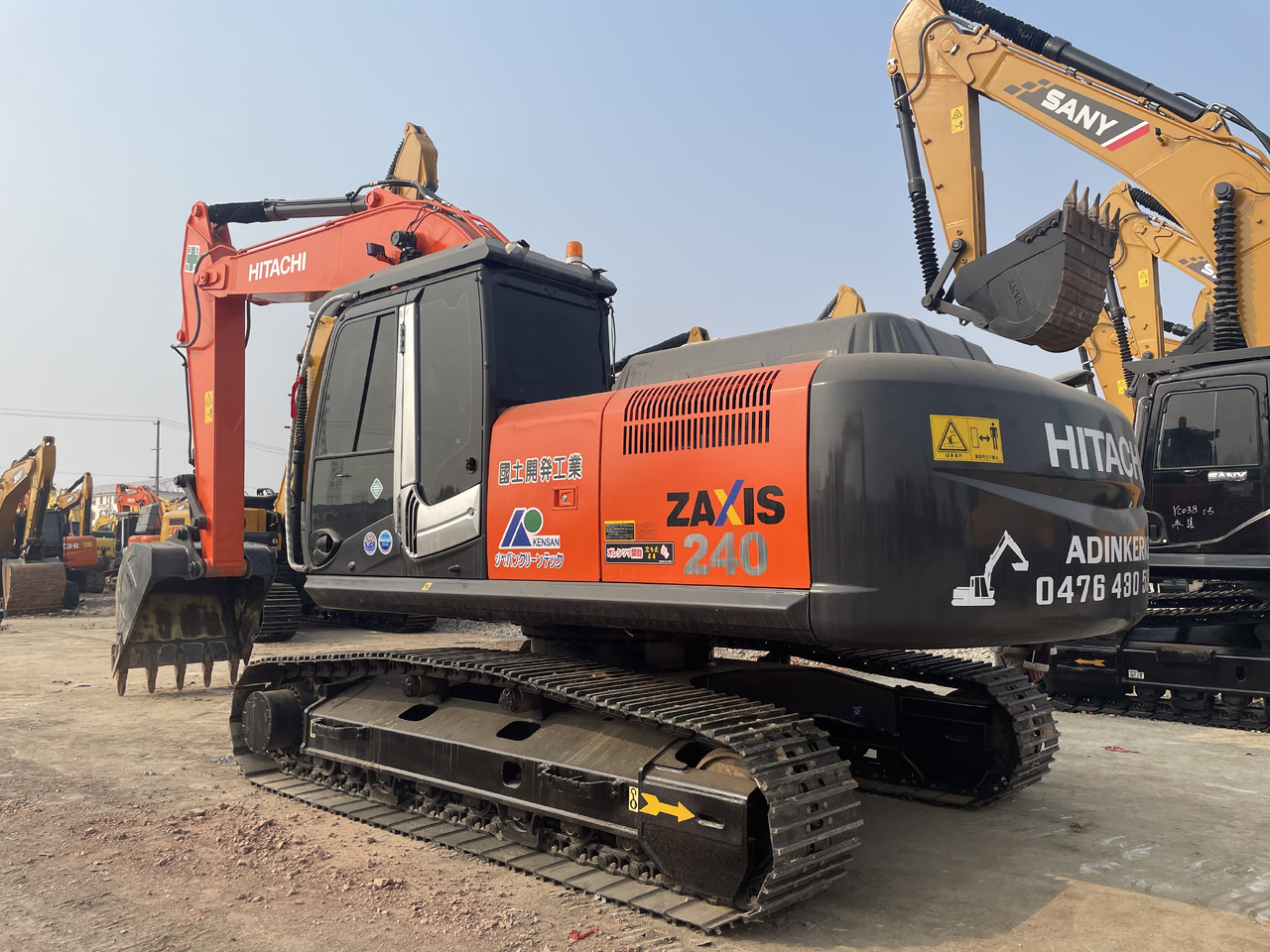 HITACHI ZX240 - حفار زاحف: صورة 1 HITACHI ZX240 - حفار زاحف: صورة 1